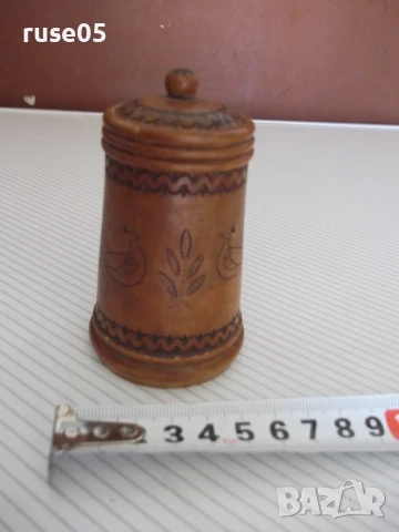 Кутия дървена пирографирана цилиндрична с капак от соца