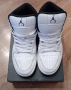 Маратонки Air Jordan 1Mid, снимка 6