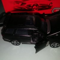 Метални джипове със звук и светлини Range Rover бял и черен , снимка 2 - Колекции - 38603783