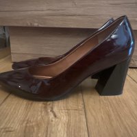 естествена кожа италиански обувки с ток, снимка 1 - Дамски обувки на ток - 40336036