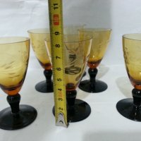 стъклени чаши чашки и гарафа  цветно стъкло, снимка 4 - Антикварни и старинни предмети - 36017199