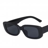 Овални слънчеви очила , снимка 1 - Слънчеви и диоптрични очила - 39645392