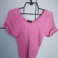 Плетена розова блузка, снимка 1 - Корсети, бюстиета, топове - 42292468