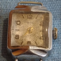 Стар ръчен часовник дамски от соца за КОЛЕКЦИЯ ЧАСТИ 43905, снимка 1 - Антикварни и старинни предмети - 44789879
