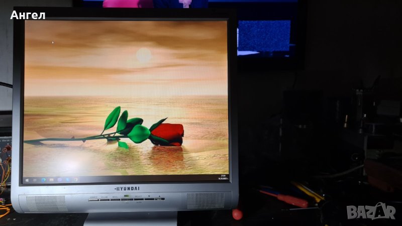 Продавам телевизор-монитор HYUNDAI L17T, снимка 1