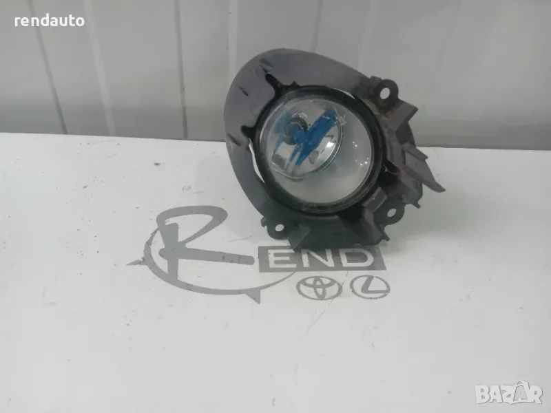 81220-0d042 Ляв халоген Toyota avensis t27, снимка 1