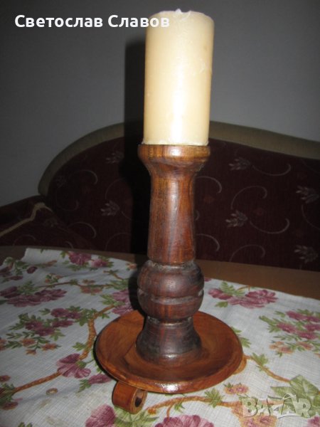 Красив свещник от стругован орех, снимка 1