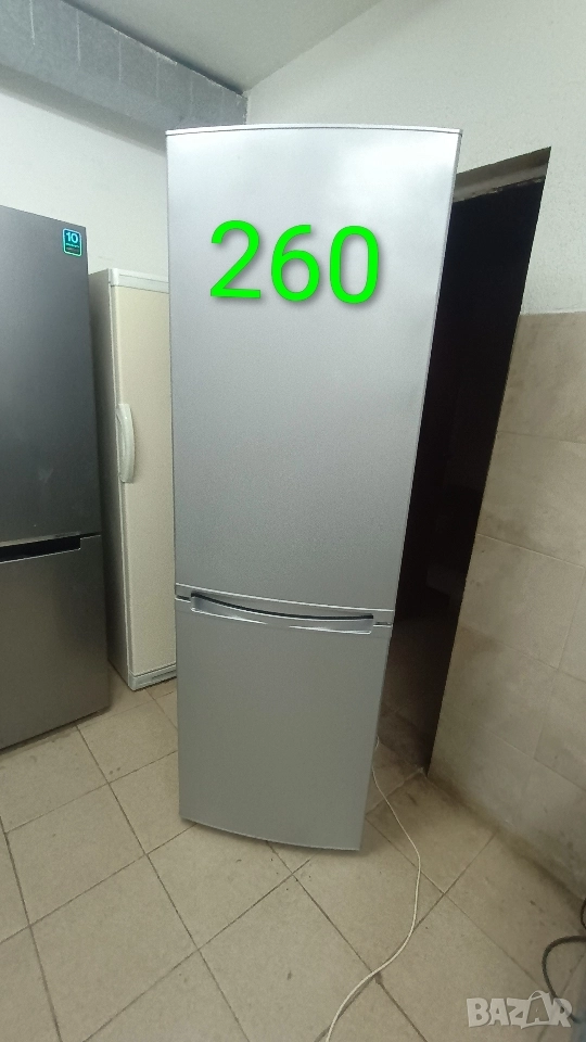 Хладилник с фризер АEG А++, снимка 1