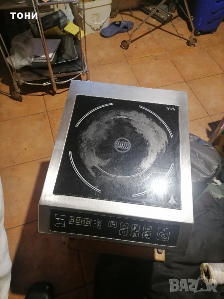 частиПрофесионален индукционен котлон, снимка 1