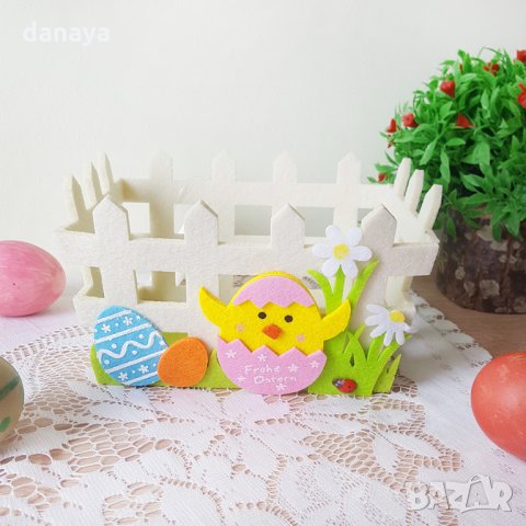 2738 Великденски панер за яйца с декорация пиле