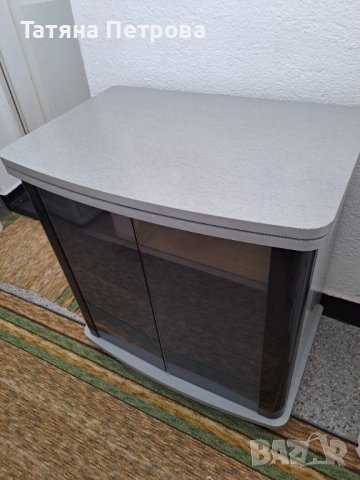 ТВ шкаф с въртяща се маса, снимка 2 - Шкафове - 41561371