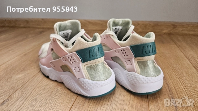 Маратонки Nike Huarache , снимка 3 - Детски маратонки - 51618465