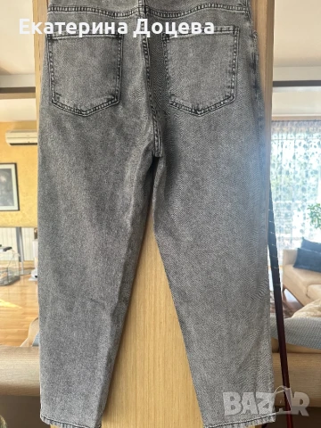 Дънки в сиво с апликация и сребърна токс, снимка 7 - Дънки - 51160869