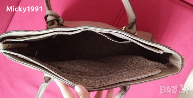 Catwalk дамска чанта , снимка 2 - Чанти - 53796259