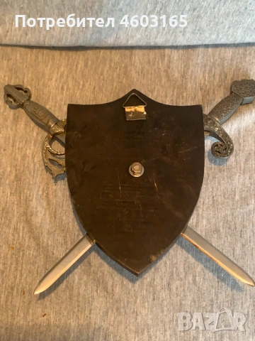 Сувенирен герб с 2 меча, снимка 6 - Антикварни и старинни предмети - 53223845