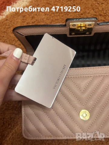 Оригинални чанти- GUESS; Victoria’s Secret, снимка 9 - Чанти - 53235136