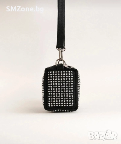 Малка дамска чанта, снимка 5 - Чанти - 51622629