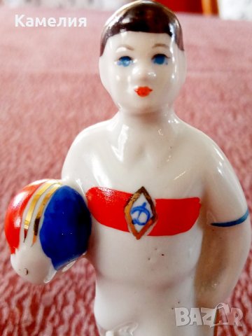 Порцеланова фигура , снимка 2 - Статуетки - 40609142