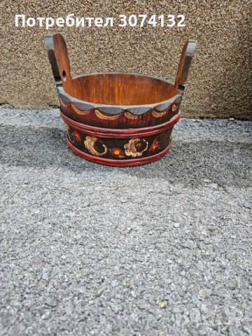 Ръчно рисувано съдче от дърво