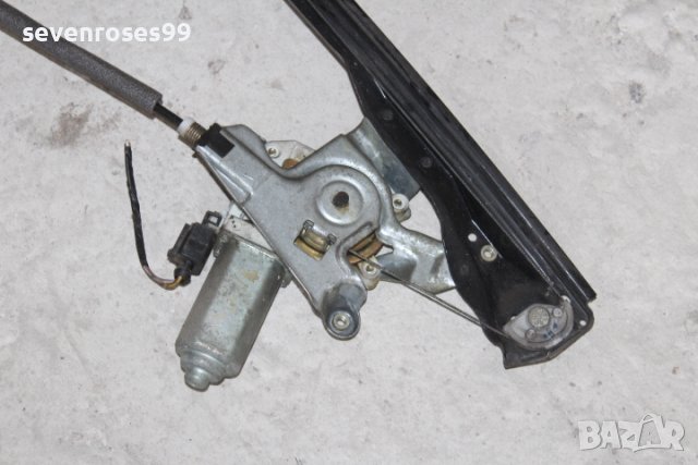 Машинка ел съкло предна дясна Форд Фокус 1 Ford Focus 1, снимка 2 - Части - 42250945