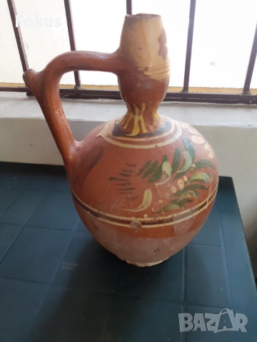 Стара рисувана стомна керамика