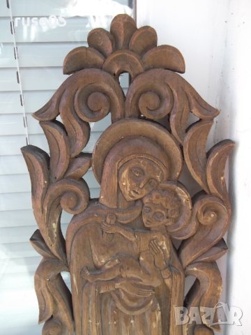 Пано "Мадоната с Младенеца" дърворезбовано ръчно старо, снимка 4 - Други ценни предмети - 41601359