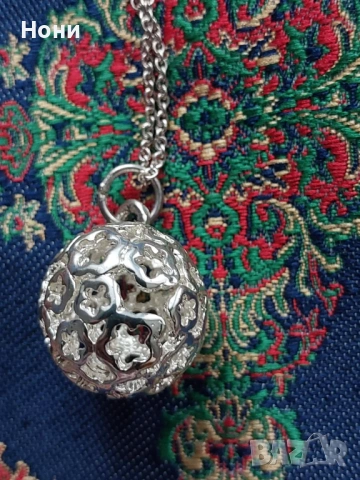 Ново сребърно синджирче с красиво топче