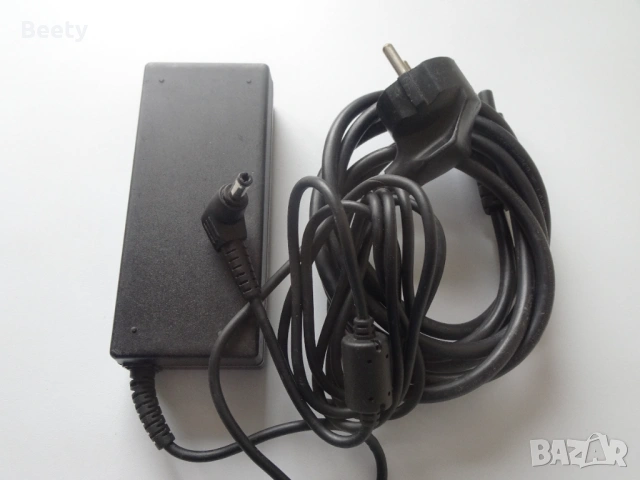Оригинално зарядно за лаптоп Asus, снимка 4 - Захранвания и кутии - 53173052
