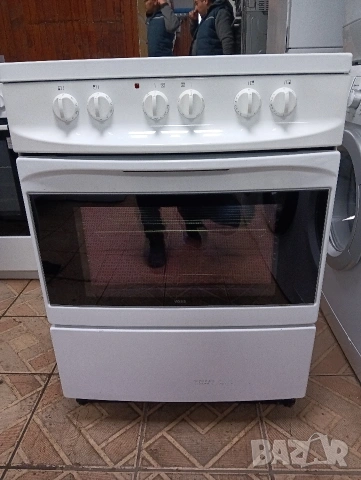 Свободно стояща печка с керамичен плот Voss с две години гаранция!, снимка 3 - Печки, фурни - 53568235