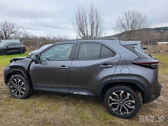 Toyota yaris cross 1.5 Hybrid 4x4 2024, снимка 3 - Автомобили и джипове - 53489693