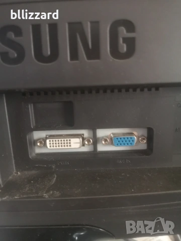 SAMSUNG LS24PVLKF Монитор, снимка 3 - Монитори - 53200961