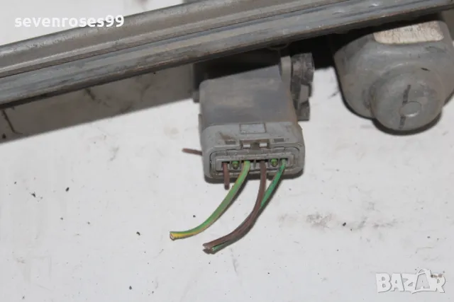 Мотор стъкло задно дясно Пежо 307 св комби 2002 1.6i Peugeot 307SW, снимка 5 - Части - 48247085