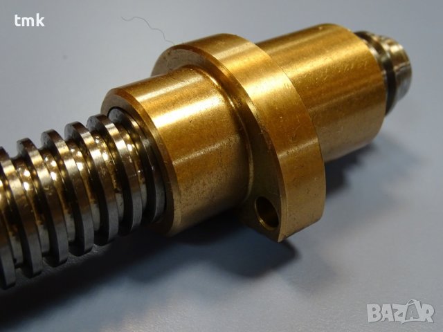 винт с гайка за фреза Deckel FP1 за ос Z screw with nut Z Deckel FP1, снимка 4 - Резервни части за машини - 38645855