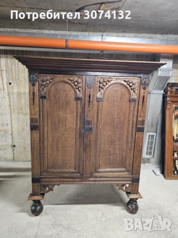 Антикварен Фризийски гардероб