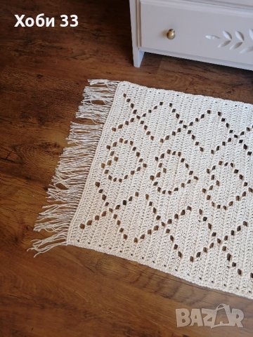 килимче изработено на една кука