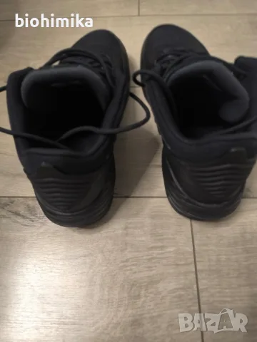 Jordan Max Aura 5 Black 45, снимка 4 - Маратонки - 56246736