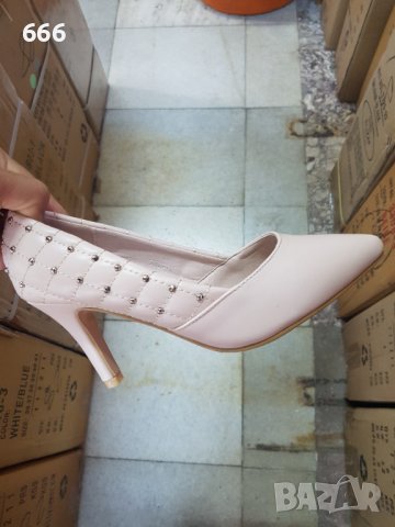 Обувки, снимка 2 - Дамски обувки на ток - 42269021