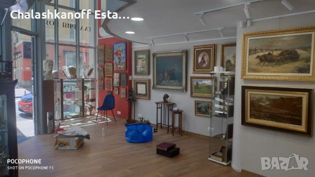 Tърговско помещение 119 кв.м. на две нива в идеалния център, снимка 7 - Магазини - 53838808