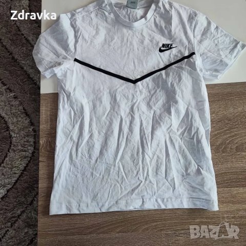 Екип на Nike за 11 год с подарък тениска , снимка 3 - Детски комплекти - 49608784