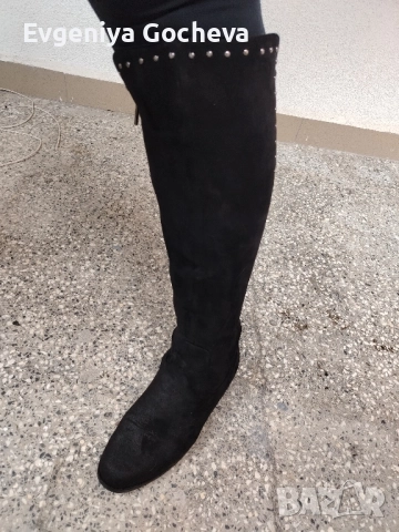 високи чизми 39 номер черно ниска платформа , снимка 2 - Дамски ботуши - 52287620