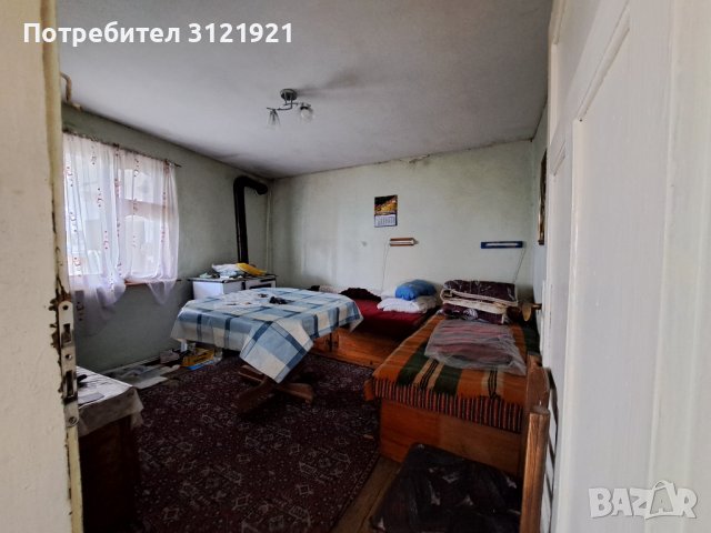 Самостоятелна къща с двор и гараж в с.Михнево , снимка 11 - Къщи - 44294684