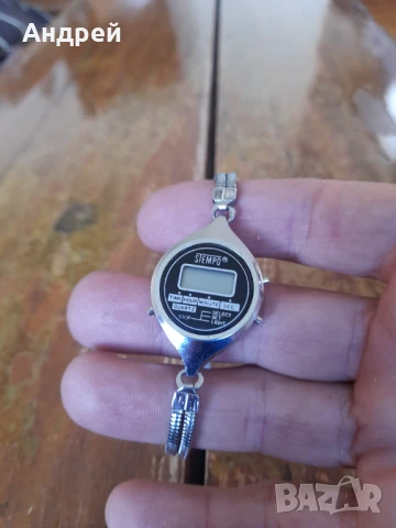 Стар Дамски електронен часовник Stempo #6, снимка 2 - Антикварни и старинни предмети - 50487427
