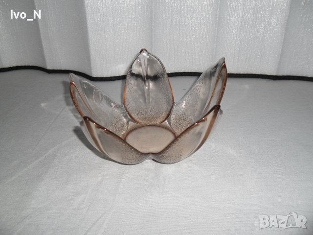 Фруктиера/купа от цветно стъкло.