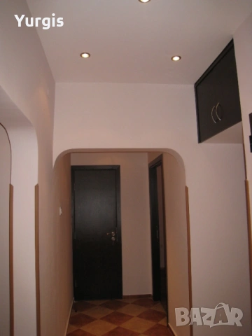 Дава под наем тристаен Стрелбище, снимка 2 - Апартаменти - 53260029