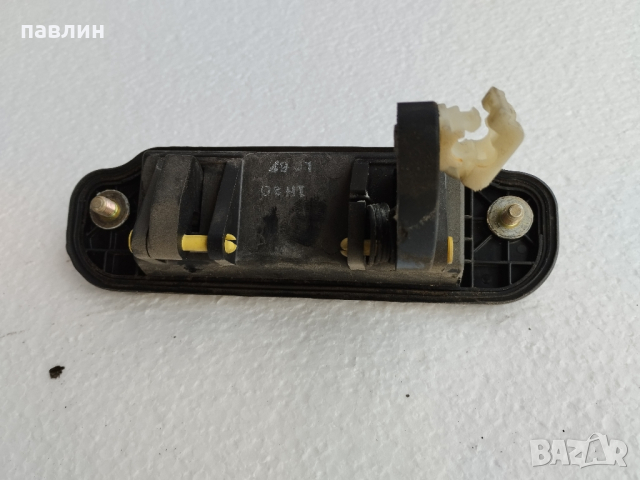 mazda premacy дръжка багажник , снимка 2 - Части - 44698979