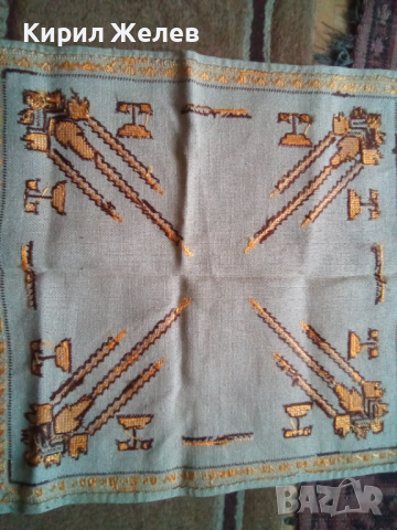 Каре бродирано 44081, снимка 4 - Колекции - 44602005