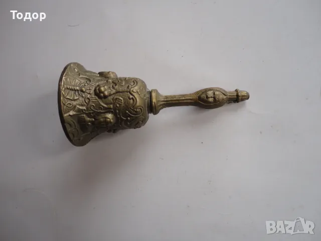 Невероятна бронзова камбана звънец , снимка 5 - Антикварни и старинни предмети - 49148264