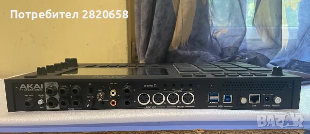 Akai MPC LIVE 2, снимка 3 - Ресийвъри, усилватели, смесителни пултове - 55755219