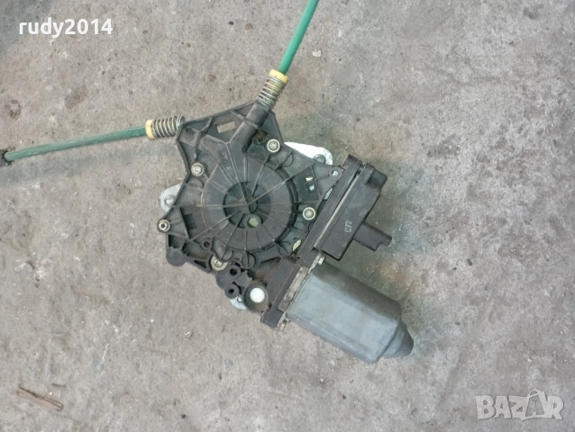 Стъклоповдигач от Пежо 807, снимка 4 - Части - 51883370