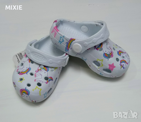 Нови детски чехли Crocs 🦄, снимка 3 - Детски сандали и чехли - 44683864